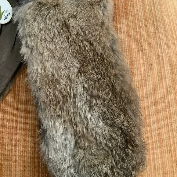 Echo Leather & Rabbit Fur Women’s Mittens L-XL Color Taupe Nude With Aloe NWT - Picture 10 of 12